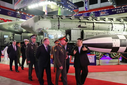 Korea Północna posiada potężny arsenał broni i amunicji. Rosja o nim marzy