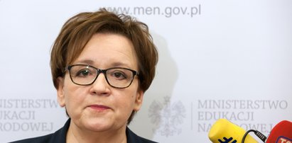 Nauczyciel z Oławy napisał do minister. Dołączył ogłoszenie z... Biedronki