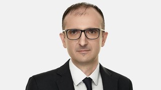 Za porozumieniem stron