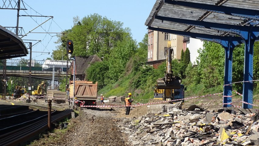 Na stacji Olsztyn Główny powstaje nowy peron i tunel na Zatorze [ZDJĘCIA]