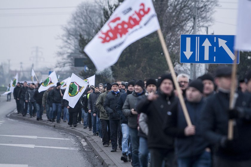 Suszec. Pikieta górników z KWK Krupiński i Makoszowy