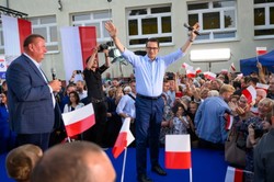 Czy Ukraina wbiła nóż w plecy PiS przed jesiennymi wyborami? [OPINIA]