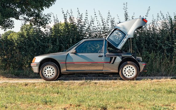 Peugeot 205 Turbo - to nie jest zwykły mały samochód