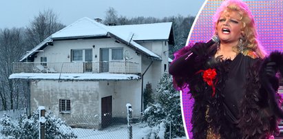 Słynny dom Violetty Villas popada w ruinę. A na domiar złego jeszcze te kradzieże...