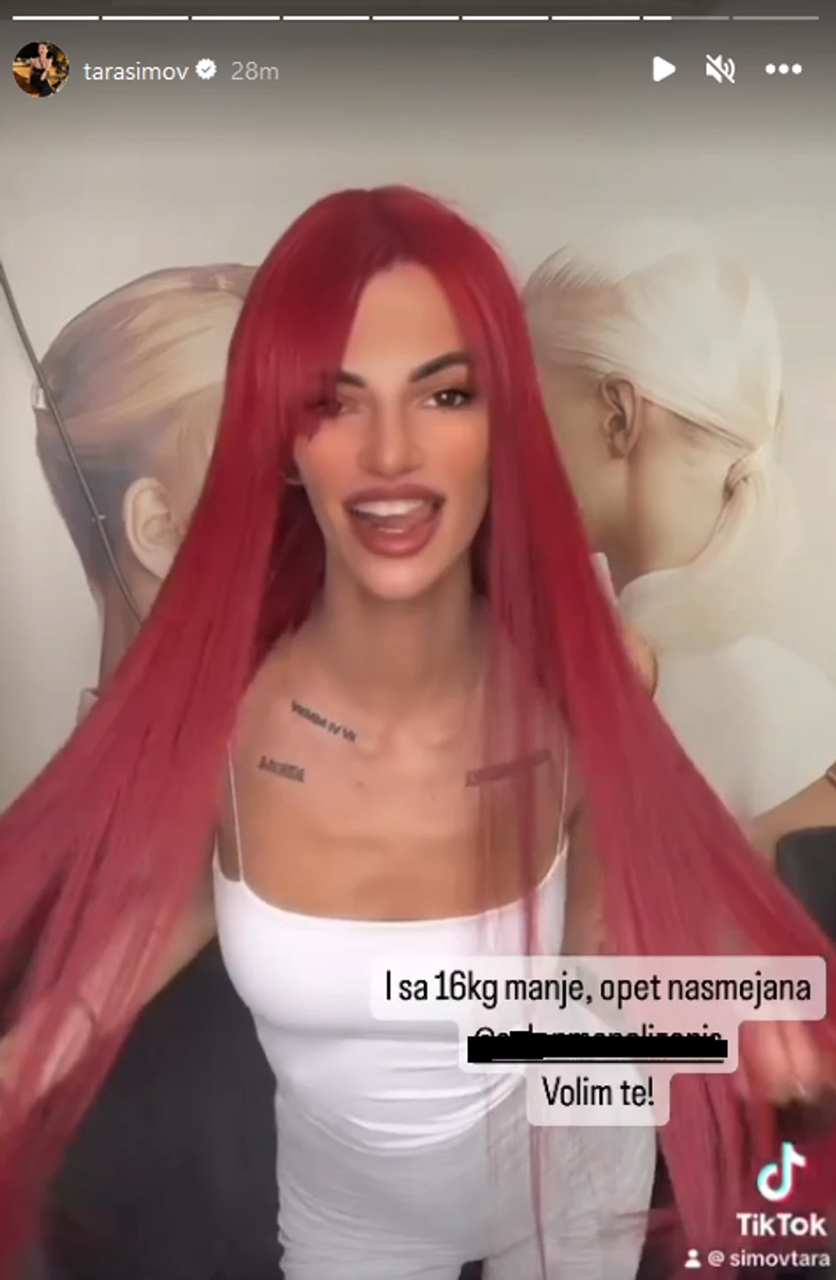 Tara Simov promenila boju kose