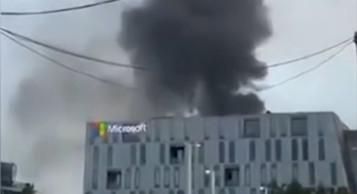 Budynek Microsoftu w płomieniach. Irańskie rakiety spadły na park technologiczny