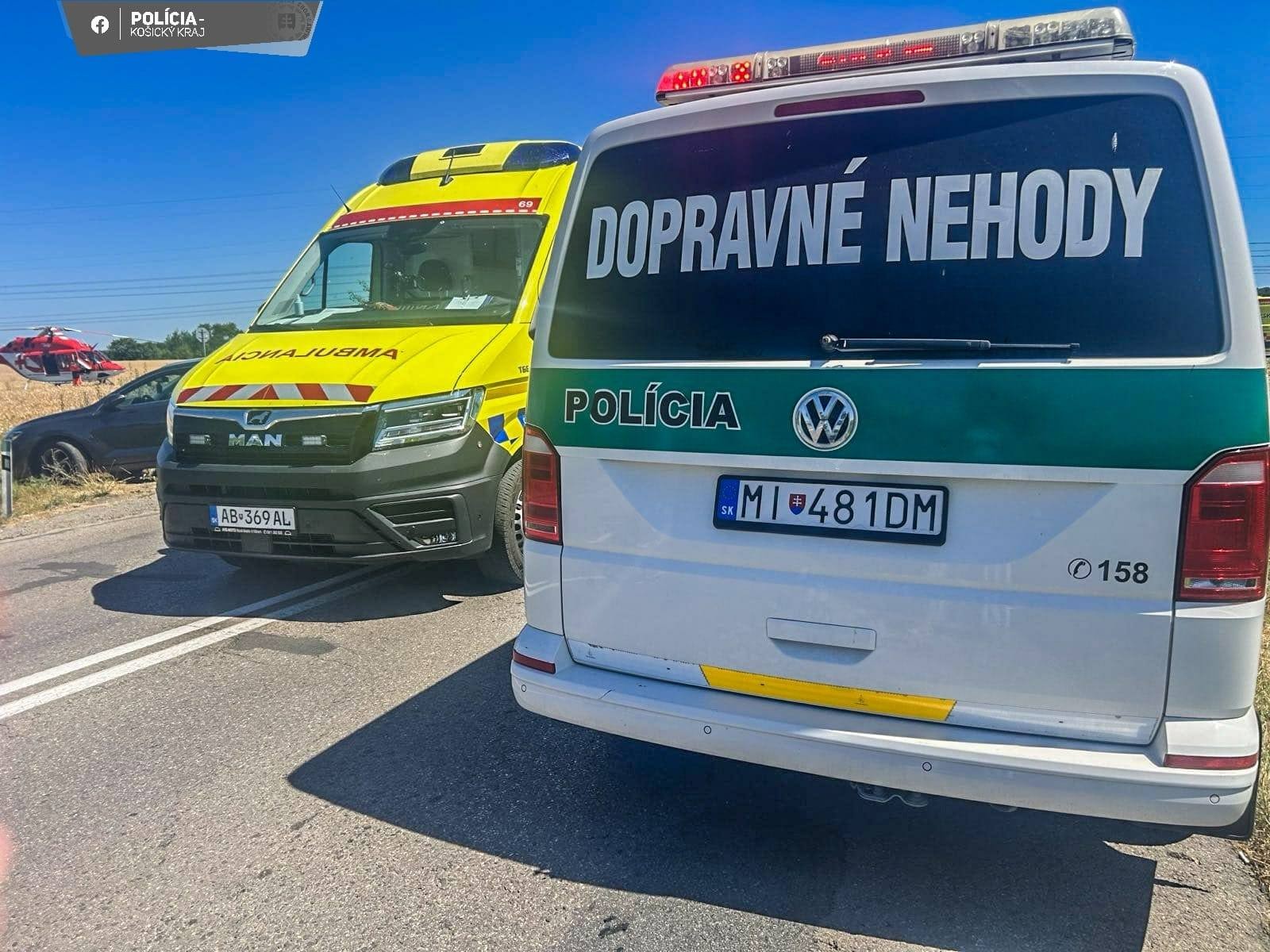 Pri vážnej nehode v obci Pavlovce nad Uhom sa ťažko zranili deti.
