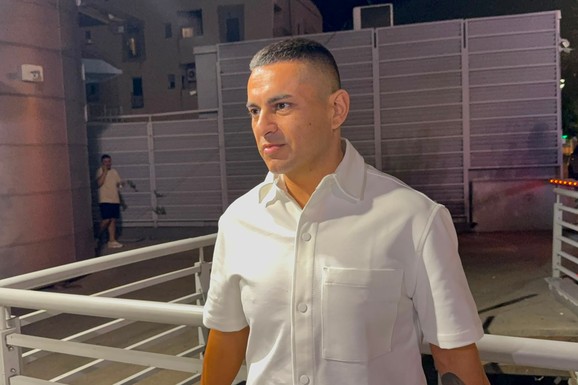 "BILO JE HAOTIČNO" Bebica na ivici suza prvi put o raskidu sa Teodorom: "Kad smo izašli iz rijalitija postalo je tako" (Video)