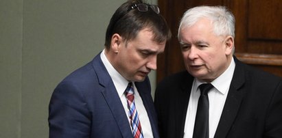 Więzienie za mema? Po cichu chcieli wprowadzić bulwersujący przepis