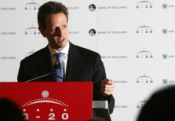 Timothy Geithner, sekretarz skarbu USA na konferencji prasowej po spoktaniu ministrów finansp G20. Fot. Bloomberg