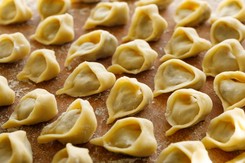 Jak i kiedy mrozić wigilijne uszka z kapustą i grzybami, żeby były idealne? Podpowiadamy