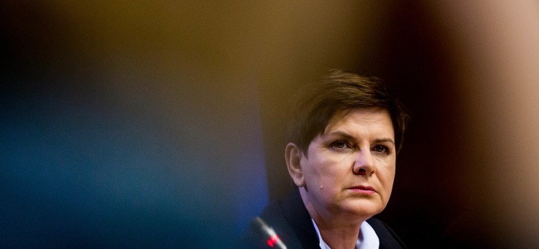 Duży spadek ocen działalności rządu. A co z notowaniami Szydło? SONDAŻ CBOS