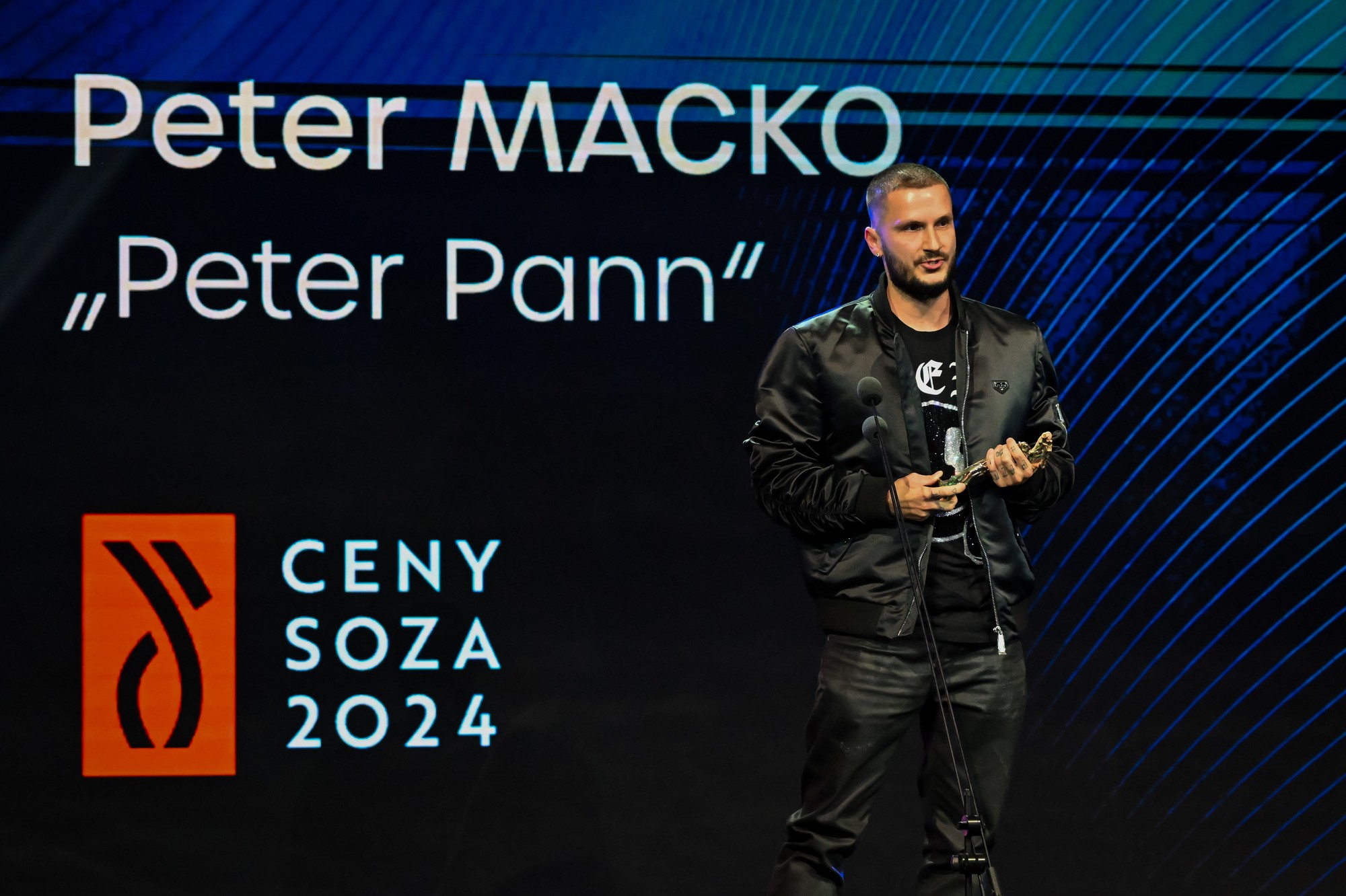 Hudobník Peter Macko (alias Peter Pann).