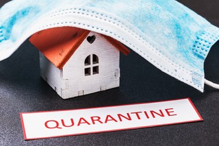 MS: Zwolnienie z kwarantanny granicznej powinno objąć kontakty z dzieckiem