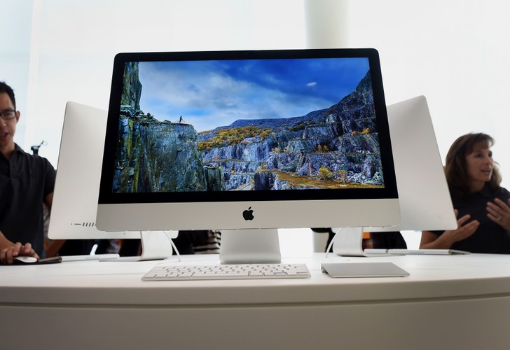 27-calowy komputer iMac firmy Apple Inc z wyświetlaczem 5K Retina <br><br> Fotograf: Noah Berger / Bloomberg