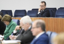 Ustawa o zgromadzeniach w Senacie: Państwo i Kościół bez pierwszeństwa w wyborze miejsca?