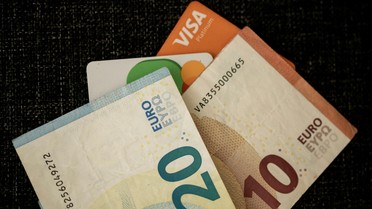 Keš, kartica ili mobilni telefon? 