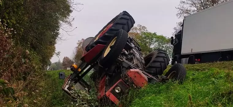 Policjanci drogówki zauważyli leżący w rowie traktor. Szybko stwierdzili przyczynę