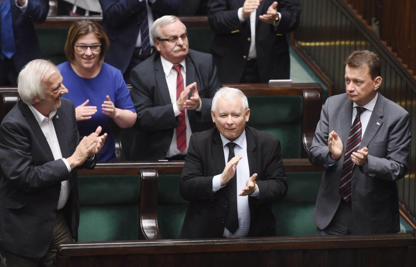 Jarosław Kaczyński przesyłał buziaki