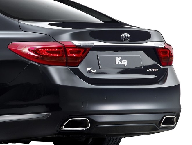 Kia K9 - podwójny wydech