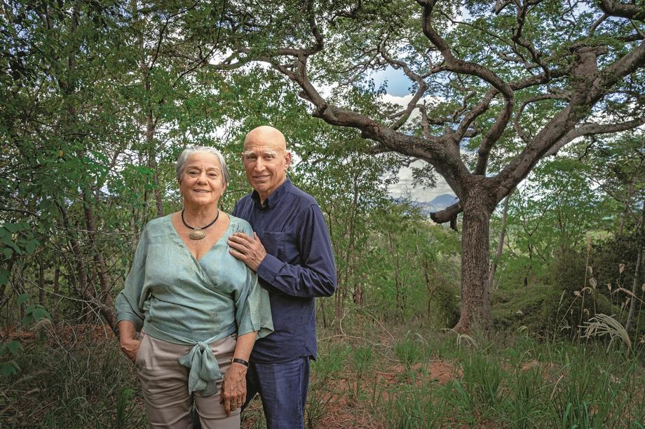 Znany fotoreporter Sebastião Salgado i jego żona Lélia Wanick Salgado z ponownego zalesiania brazylijskiej Amazonii uczynili cel swojego życia
