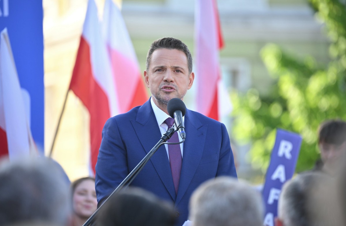 Rafał Trzaskowski w Poznaniu. Zakpił z wiecu Nawrockiego