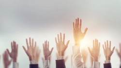 Zaledwie 1/3 firm weryfikuje klientów przy każdej okazji [BADANIE]