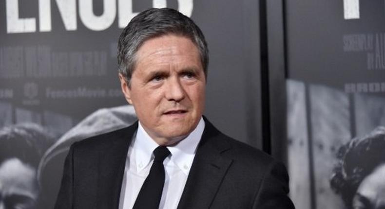 Brad Grey will give up his role as chief executive at Paramount Pictures, which he joined in 2005