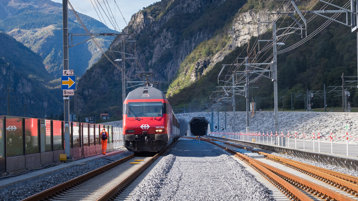 Tunel bazowy Gotarda – najdłuższy tunel kolejowy na świecie. Otwarcie!