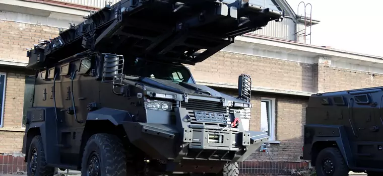 Policja się zbroi - nowe pojazdy dla antyterrorystów