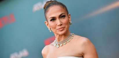 Jennifer Lopez wrzuciła do sieci zdjęcia bez makijażu. Fani w szoku