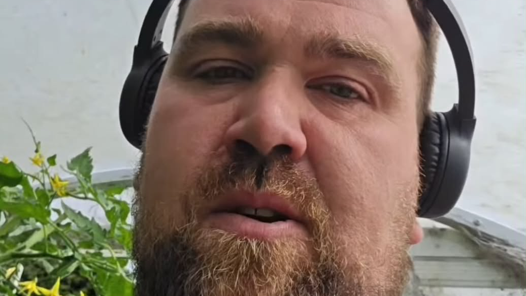 Influencer Joel Yukich náhle zomrel. 