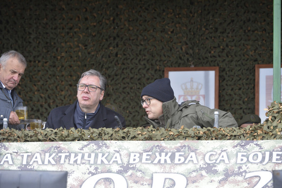 VOJNA VEŽBA "VIHOR 2024" NA PEŠTERU Više od 2.000 vojnika, 350 sredstava ratne tehnike, prisustvuje i Vučić (FOTO, VIDEO)