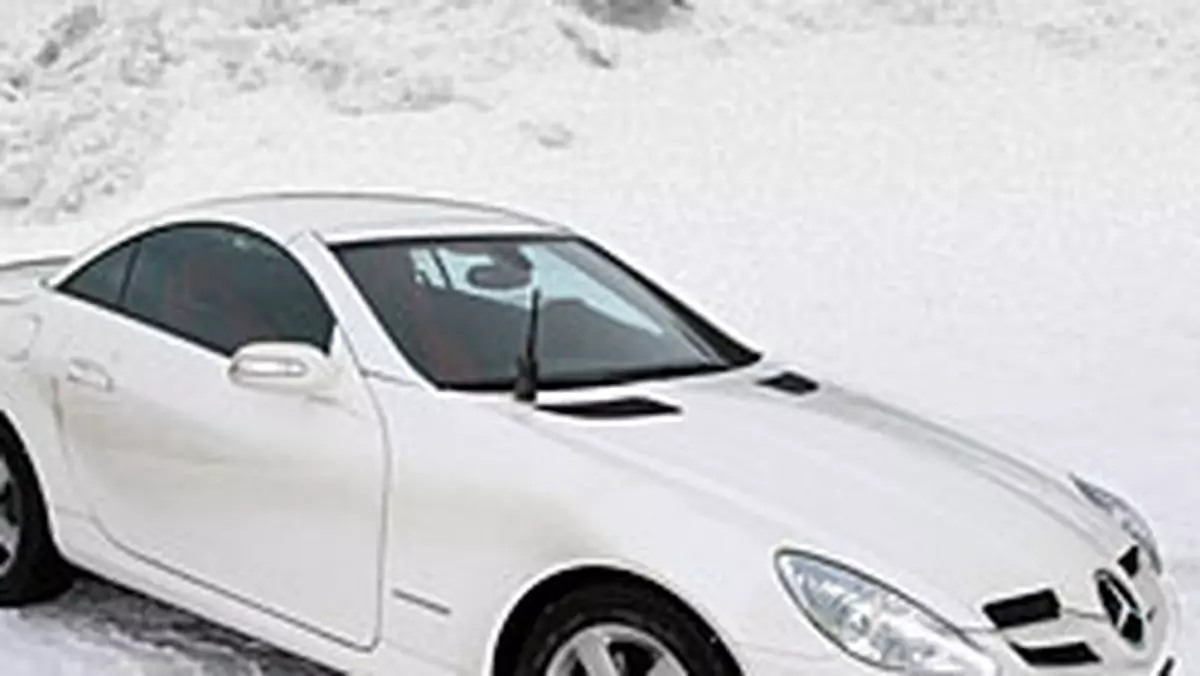 Zdjęcia szpiegowskie: odmłodzony Mercedes-Benz SLK