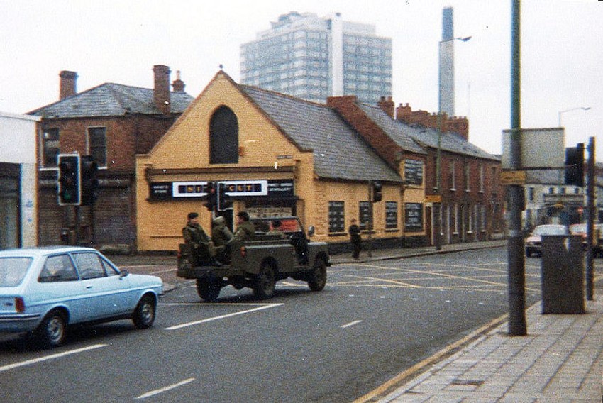 Britanska armija u Južnom Belfastu 1981. godine