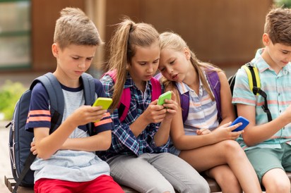 Egy friss tanulmány szerint egyre rosszabb a serdülők digitális viselkedése