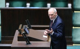 Lubnauer: Macierewicz musi odejść