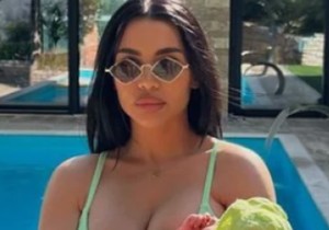 Helena Topalović na bazenu