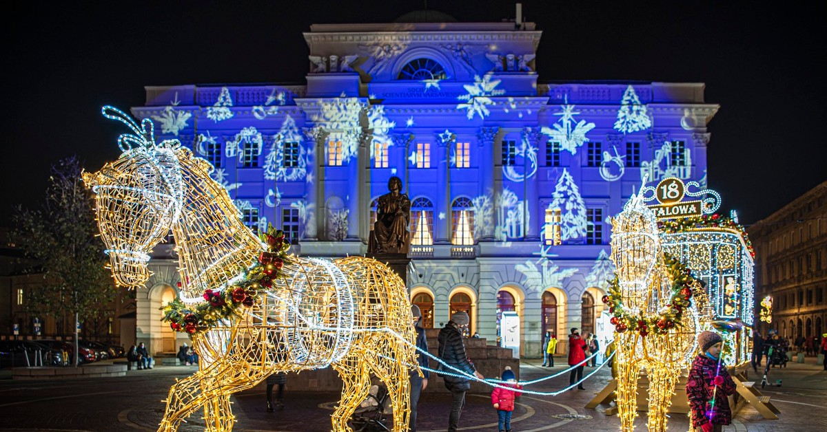 Miasta oszczędzają prąd. Choinki i iluminacje nie rozbłysną pełnym blaskiem