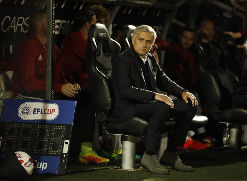 Jose Mourinho groził koledze po fachu. Trener Manchesteru United chciał uderzyć Arsene'a Wengera