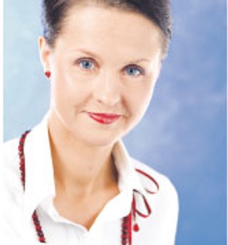 Zwolnienie z podatku darowizny od najbliższej rodziny: urzędnicy tworzą własne prawo