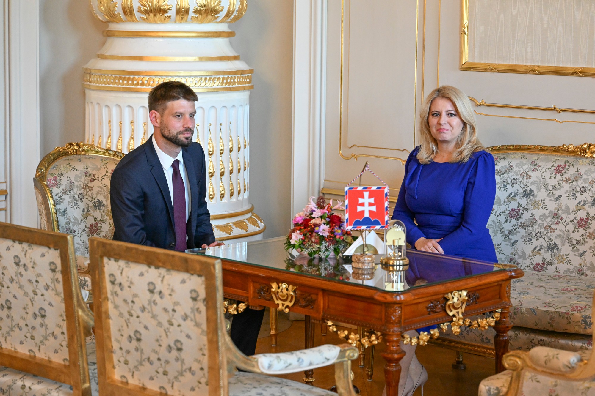 Prezidentka Zuzana Čaputová a predseda hnutia Progresívne Slovensko Michal Šimečka počas prijatia v Prezidentskom paláci v Bratislave.