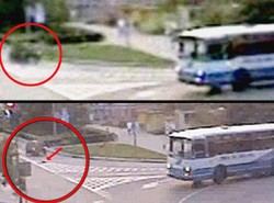 Dziecko wypadło z auta na ruchliwą ulicę