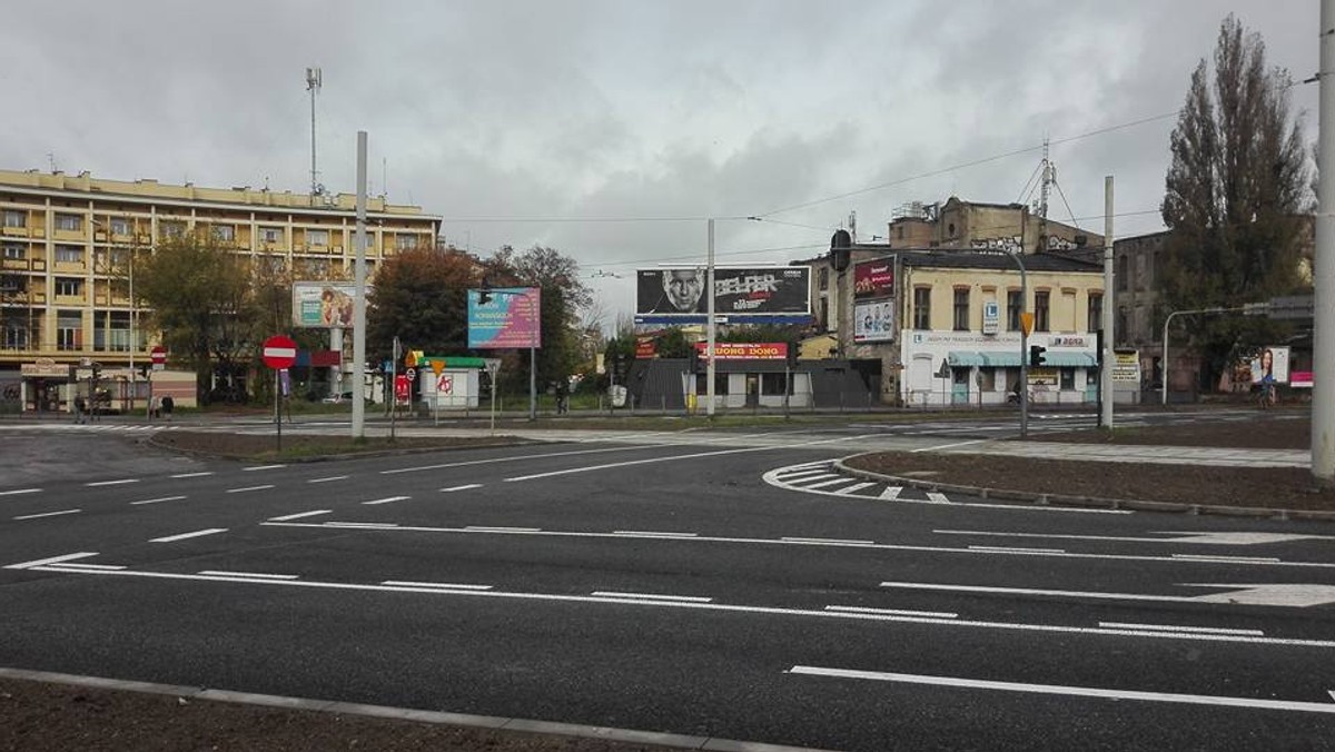 Przed dniem Wszystkich Świętych miasto ma dla kierowców dobre wiadomości - już od jutra samochody będą mogły wjeżdżać na rondo Solidarności, w pełni przejezdna ma być też Pomorska. Tymczasem policja zapowiada, że wokół łódzkich nekropolii będzie znacznie więcej patroli, pojawią się także funkcjonariusze w cywilu.