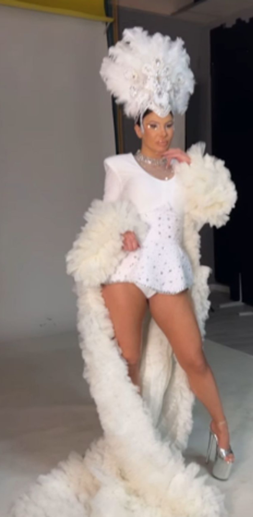 Simonida u toaleti koju je trebalo da nosi Maja