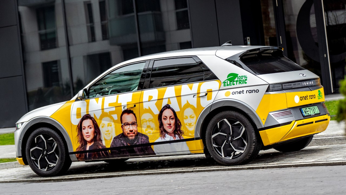 Od stycznia Onet Rano nawiązuje współpracę z Hyundai Motor Poland i będzie realizować program z samochodu o napędzie wyłącznie elektrycznym. Nasz poranny program, który codziennie rozpoczyna się od godz. 7.55, będzie nadawany z nowego mobilnego studia – Hyundai IONIQ 5.