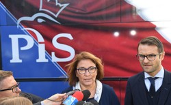 Tusk wzywa do pojednania. PiS: To jest człowiek, który jedno mówi, a zupełnie co innego robi w Brukseli