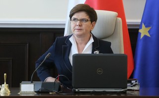 CBOS: Rośnie grupa zwolenników rządu premier Beaty Szydło