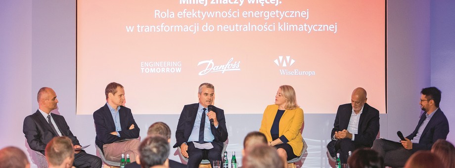 Uczestnicy debaty „Mniej znaczy więcej. Rola efektywności energetycznej w transformacji do neutralności klimatycznej” w gronie ekspertów dyskutowali m.in. o opłacalności efektywności energetycznej i budowaniu świadomości społecznej na ten temat