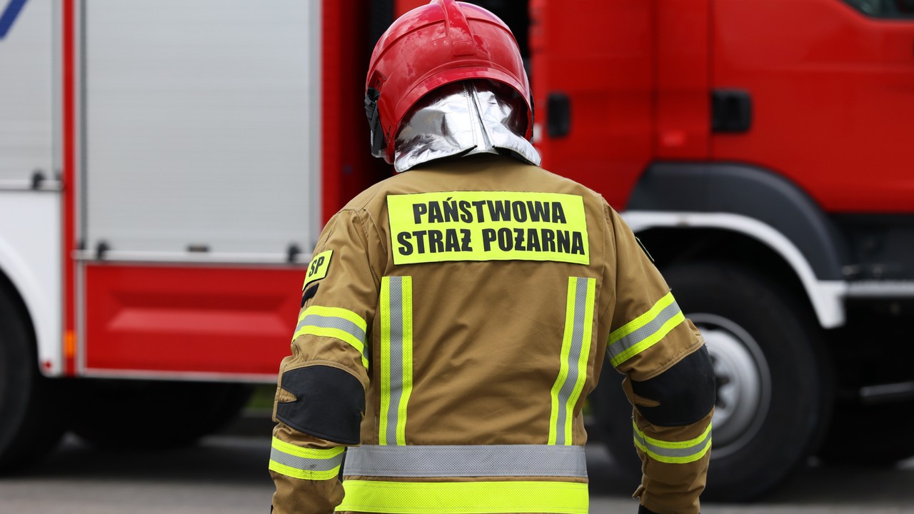 Pożar na terenie dawnych zakładów bawełnianych w Łodzi. W akcji 14 zastępów straży
